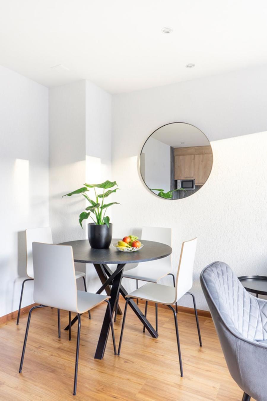 Special Picco Picasso Apartment Basel, Bahnhof Grossbasel 10-Star Exterior foto